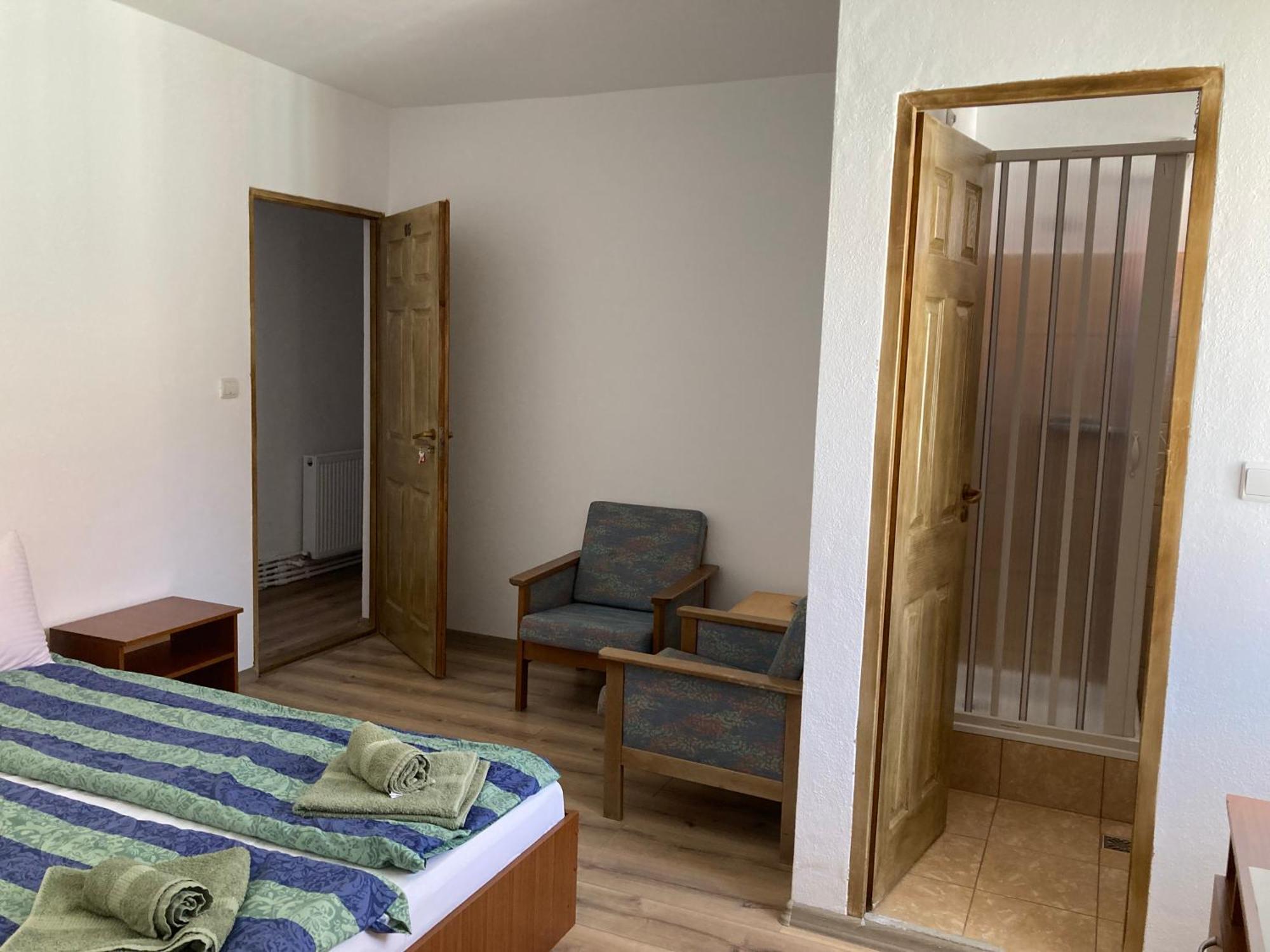 ,, La Maison Concordia " Cincu Exteriör bild